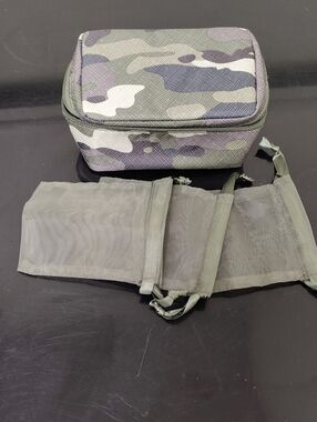 thirty-one Bubbles And Bracelets Case